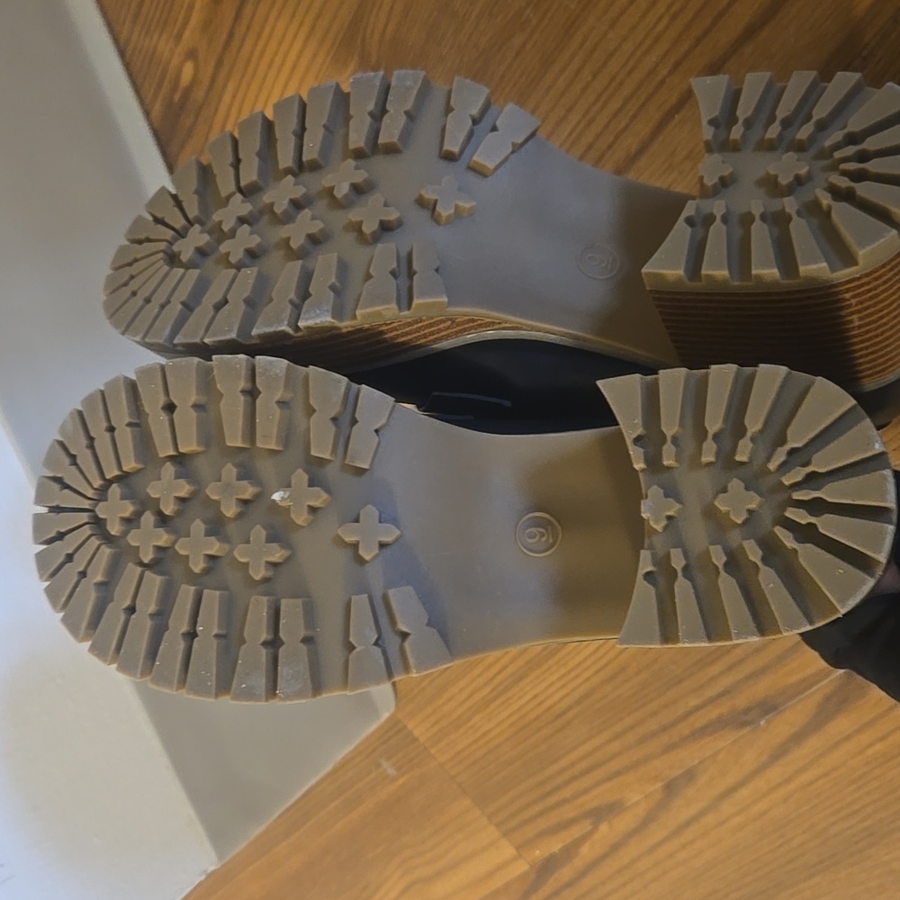 Mia Chunky Loafers - Picture 5 of 7